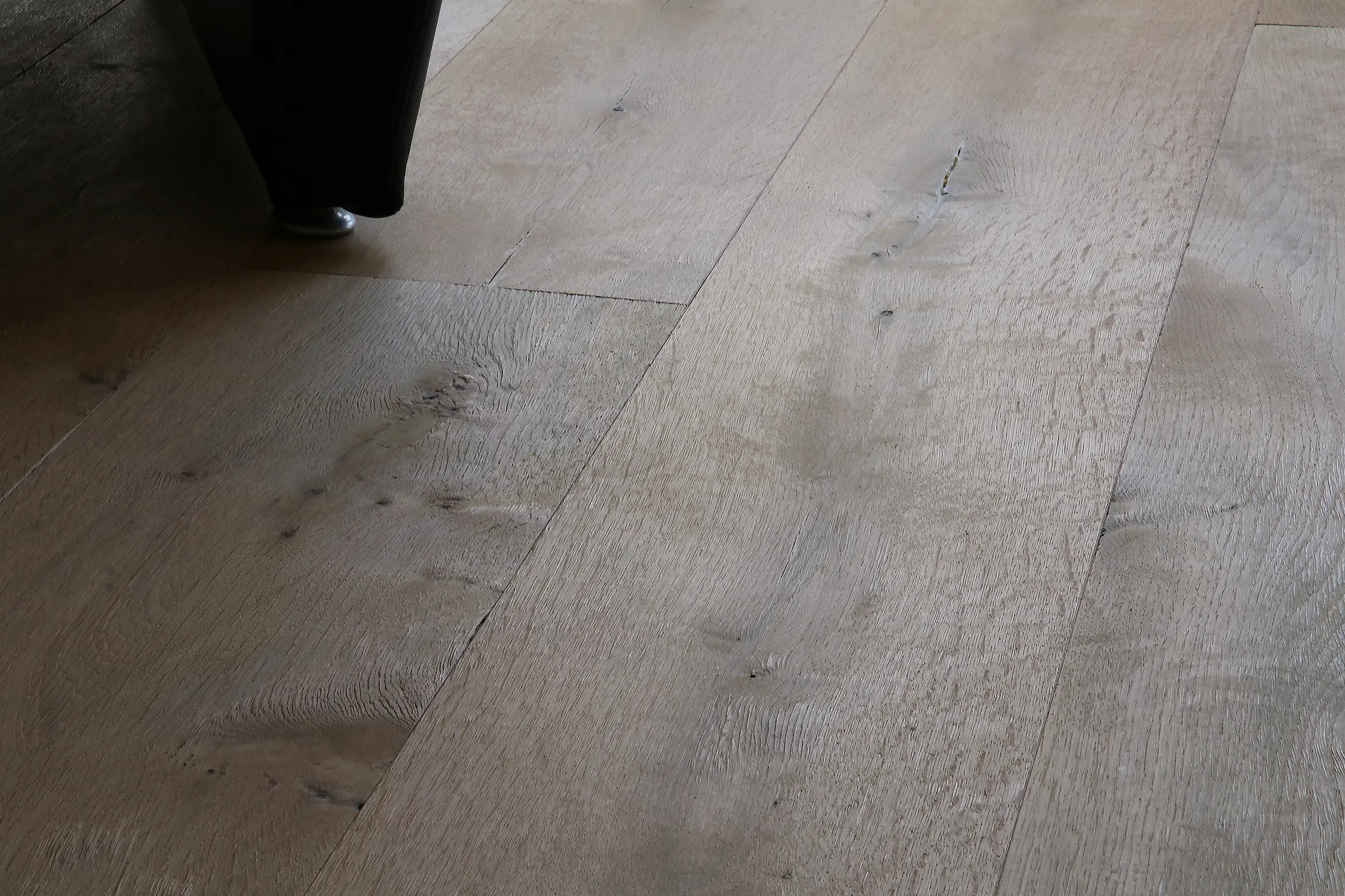 Houten vloer collectie Raftwood kleur wit geolied planken motief van visser parket te rijssen